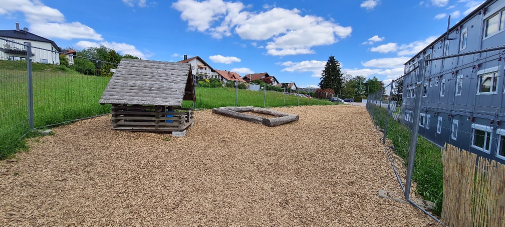 Ab geht es durch die Interimsschule